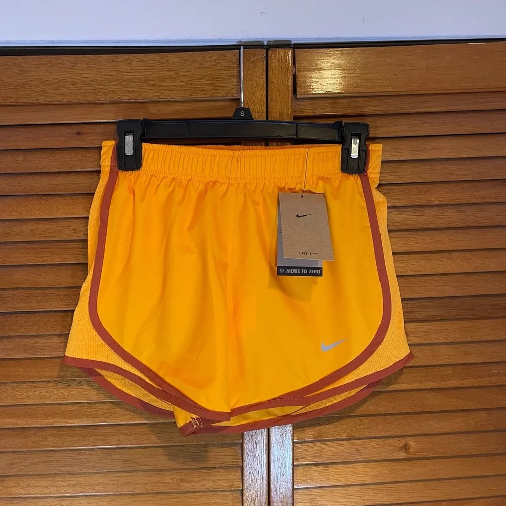 Nike Dri-Fit Women’s Orange Lined Tempo Athletic Running Shorts Sz XS NWT - Picture 2 of 7
